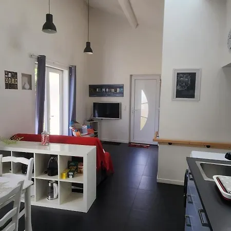 Charmante Maison Les Glycines Disneyland Paris Holiday home Montry